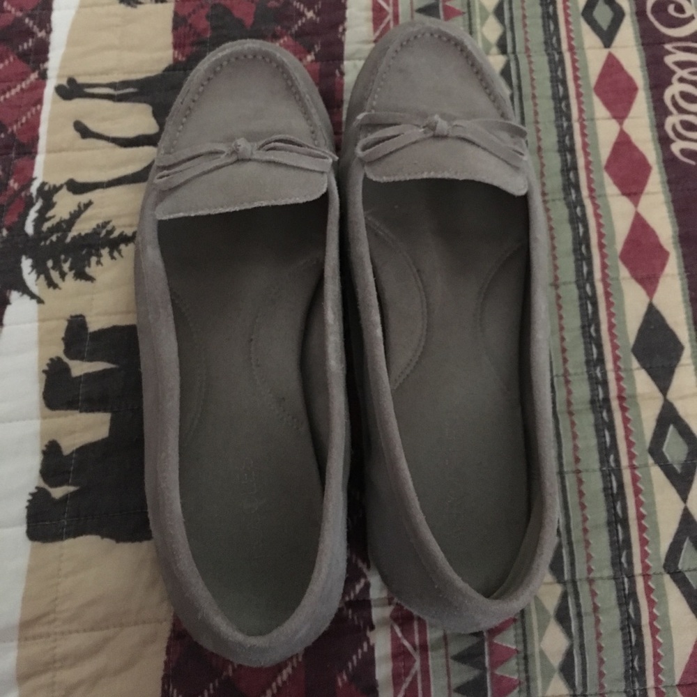 Aerosole suede shoes